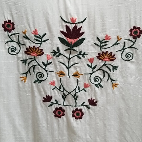 LAST ONE Gypsy Embroidery Peplum BellSleeve Top - Picture 10 of 16